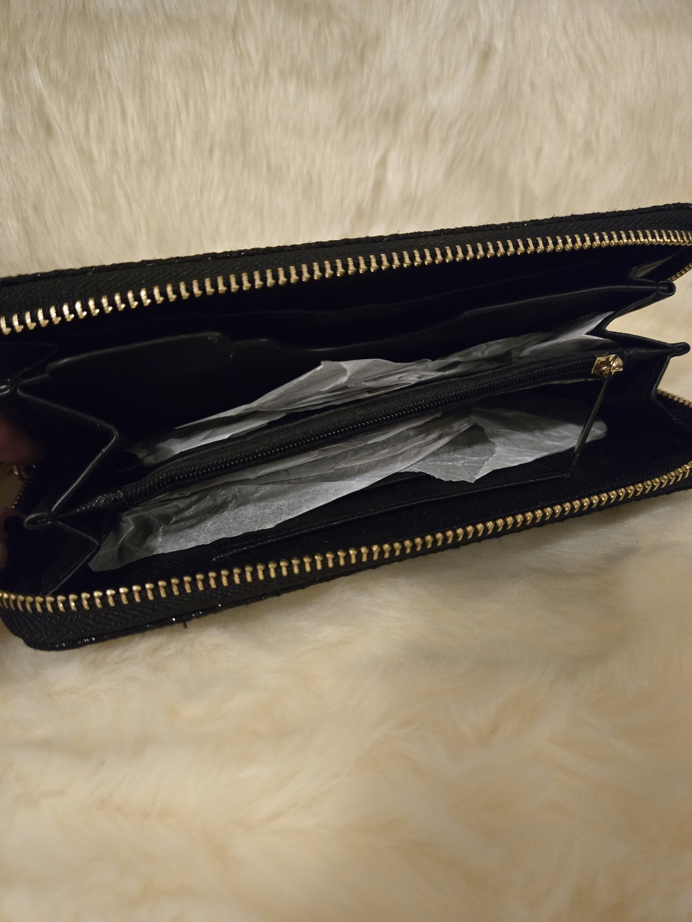 Laura Ashley Black Wristlet Wallet - Picture 3 of 3